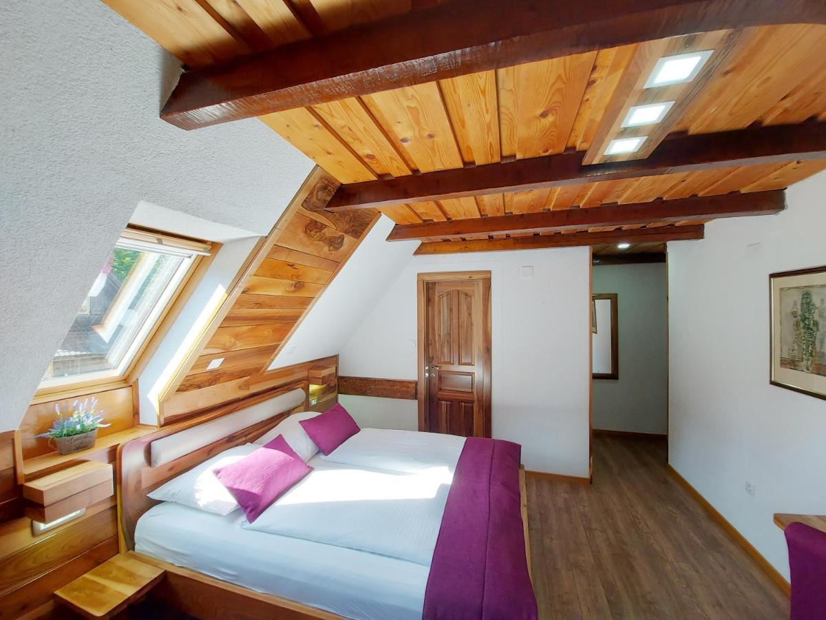 Plitvice Ethno House Hotel Jezerce Bagian luar foto